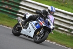 Mallory-park-Leicestershire;Mallory-park-photographs;Motorcycle-action-photographs;event-digital-images;eventdigitalimages;mallory-park;no-limits-trackday;peter-wileman-photography;trackday;trackday-digital-images;trackday-photos