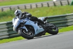 Mallory-park-Leicestershire;Mallory-park-photographs;Motorcycle-action-photographs;event-digital-images;eventdigitalimages;mallory-park;no-limits-trackday;peter-wileman-photography;trackday;trackday-digital-images;trackday-photos