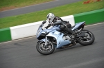 Mallory-park-Leicestershire;Mallory-park-photographs;Motorcycle-action-photographs;event-digital-images;eventdigitalimages;mallory-park;no-limits-trackday;peter-wileman-photography;trackday;trackday-digital-images;trackday-photos