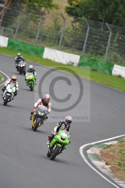 Mallory park Leicestershire;Mallory park photographs;Motorcycle action photographs;event digital images;eventdigitalimages;mallory park;no limits trackday;peter wileman photography;trackday;trackday digital images;trackday photos