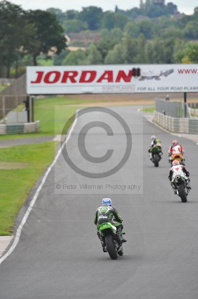 Mallory park Leicestershire;Mallory park photographs;Motorcycle action photographs;event digital images;eventdigitalimages;mallory park;no limits trackday;peter wileman photography;trackday;trackday digital images;trackday photos