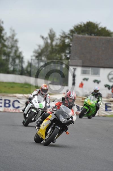 Mallory park Leicestershire;Mallory park photographs;Motorcycle action photographs;event digital images;eventdigitalimages;mallory park;no limits trackday;peter wileman photography;trackday;trackday digital images;trackday photos