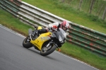 Mallory-park-Leicestershire;Mallory-park-photographs;Motorcycle-action-photographs;event-digital-images;eventdigitalimages;mallory-park;no-limits-trackday;peter-wileman-photography;trackday;trackday-digital-images;trackday-photos