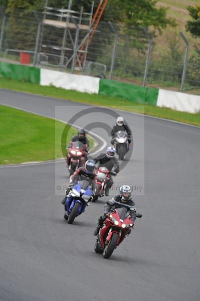 Mallory park Leicestershire;Mallory park photographs;Motorcycle action photographs;event digital images;eventdigitalimages;mallory park;no limits trackday;peter wileman photography;trackday;trackday digital images;trackday photos