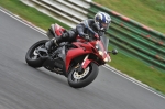 Mallory-park-Leicestershire;Mallory-park-photographs;Motorcycle-action-photographs;event-digital-images;eventdigitalimages;mallory-park;no-limits-trackday;peter-wileman-photography;trackday;trackday-digital-images;trackday-photos