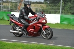 Mallory-park-Leicestershire;Mallory-park-photographs;Motorcycle-action-photographs;event-digital-images;eventdigitalimages;mallory-park;no-limits-trackday;peter-wileman-photography;trackday;trackday-digital-images;trackday-photos