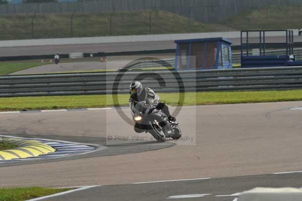 Motorcycle action photographs;Rockingham;Rockingham photographs;Trackday digital images;event digital images;eventdigitalimages;no limits trackday;peter wileman photography;rockingham corby northamptonshire;trackday;trackday photos