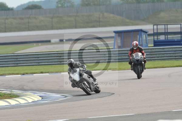 Motorcycle action photographs;Rockingham;Rockingham photographs;Trackday digital images;event digital images;eventdigitalimages;no limits trackday;peter wileman photography;rockingham corby northamptonshire;trackday;trackday photos