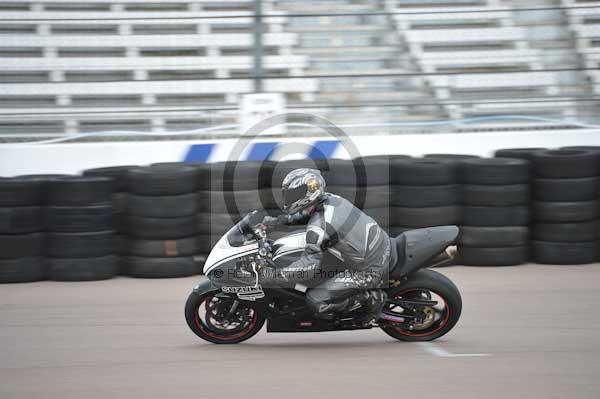 Motorcycle action photographs;Rockingham;Rockingham photographs;Trackday digital images;event digital images;eventdigitalimages;no limits trackday;peter wileman photography;rockingham corby northamptonshire;trackday;trackday photos