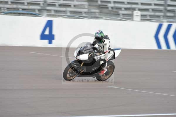 Motorcycle action photographs;Rockingham;Rockingham photographs;Trackday digital images;event digital images;eventdigitalimages;no limits trackday;peter wileman photography;rockingham corby northamptonshire;trackday;trackday photos