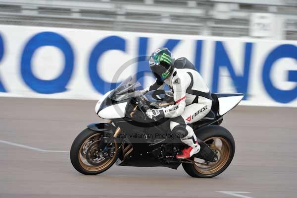 Motorcycle action photographs;Rockingham;Rockingham photographs;Trackday digital images;event digital images;eventdigitalimages;no limits trackday;peter wileman photography;rockingham corby northamptonshire;trackday;trackday photos