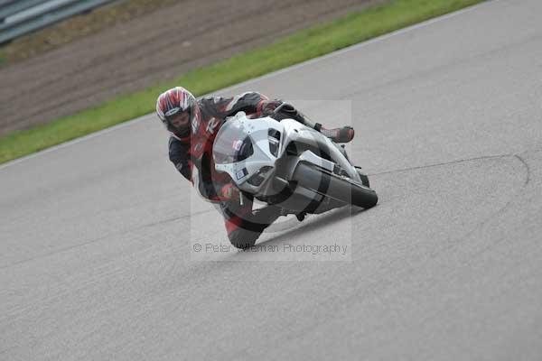 Motorcycle action photographs;Rockingham;Rockingham photographs;Trackday digital images;event digital images;eventdigitalimages;no limits trackday;peter wileman photography;rockingham corby northamptonshire;trackday;trackday photos