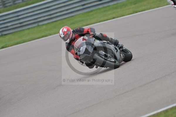 Motorcycle action photographs;Rockingham;Rockingham photographs;Trackday digital images;event digital images;eventdigitalimages;no limits trackday;peter wileman photography;rockingham corby northamptonshire;trackday;trackday photos