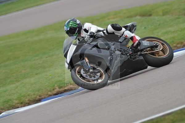 Motorcycle action photographs;Rockingham;Rockingham photographs;Trackday digital images;event digital images;eventdigitalimages;no limits trackday;peter wileman photography;rockingham corby northamptonshire;trackday;trackday photos