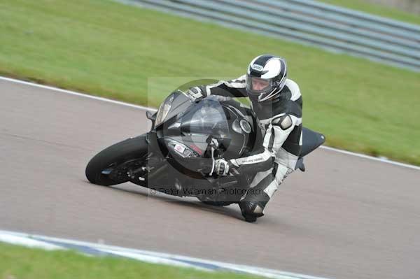 Motorcycle action photographs;Rockingham;Rockingham photographs;Trackday digital images;event digital images;eventdigitalimages;no limits trackday;peter wileman photography;rockingham corby northamptonshire;trackday;trackday photos