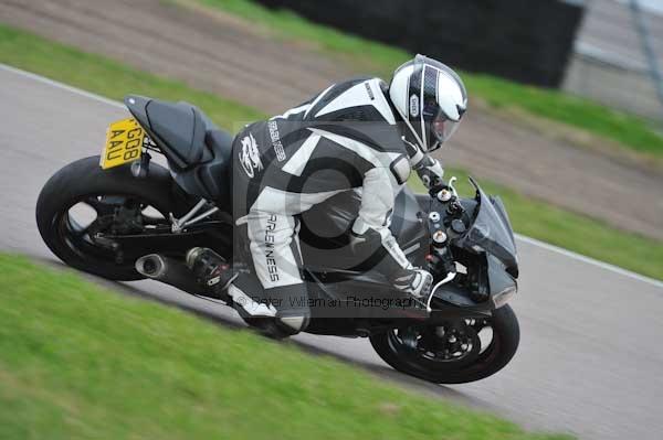 Motorcycle action photographs;Rockingham;Rockingham photographs;Trackday digital images;event digital images;eventdigitalimages;no limits trackday;peter wileman photography;rockingham corby northamptonshire;trackday;trackday photos