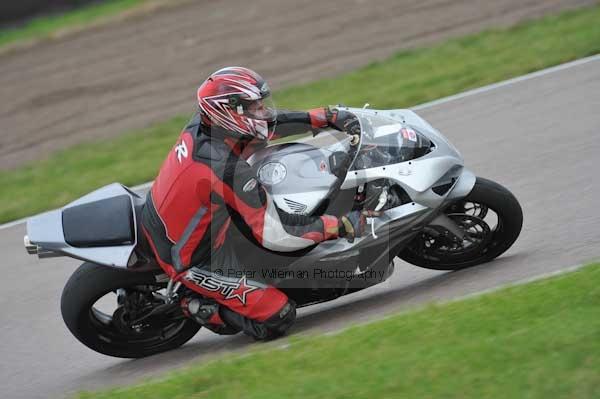 Motorcycle action photographs;Rockingham;Rockingham photographs;Trackday digital images;event digital images;eventdigitalimages;no limits trackday;peter wileman photography;rockingham corby northamptonshire;trackday;trackday photos