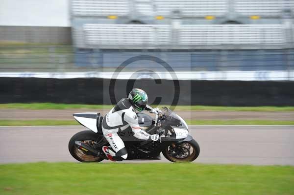 Motorcycle action photographs;Rockingham;Rockingham photographs;Trackday digital images;event digital images;eventdigitalimages;no limits trackday;peter wileman photography;rockingham corby northamptonshire;trackday;trackday photos