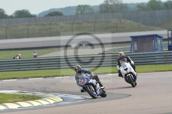 Motorcycle action photographs;Rockingham;Rockingham photographs;Trackday digital images;event digital images;eventdigitalimages;no limits trackday;peter wileman photography;rockingham corby northamptonshire;trackday;trackday photos