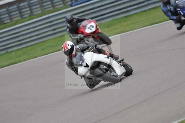 Motorcycle action photographs;Rockingham;Rockingham photographs;Trackday digital images;event digital images;eventdigitalimages;no limits trackday;peter wileman photography;rockingham corby northamptonshire;trackday;trackday photos