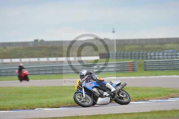 Motorcycle action photographs;Rockingham;Rockingham photographs;Trackday digital images;event digital images;eventdigitalimages;no limits trackday;peter wileman photography;rockingham corby northamptonshire;trackday;trackday photos