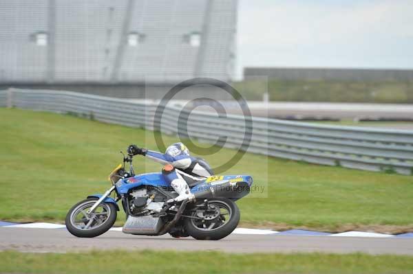 Motorcycle action photographs;Rockingham;Rockingham photographs;Trackday digital images;event digital images;eventdigitalimages;no limits trackday;peter wileman photography;rockingham corby northamptonshire;trackday;trackday photos