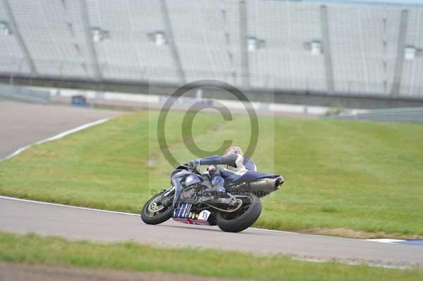 Motorcycle action photographs;Rockingham;Rockingham photographs;Trackday digital images;event digital images;eventdigitalimages;no limits trackday;peter wileman photography;rockingham corby northamptonshire;trackday;trackday photos