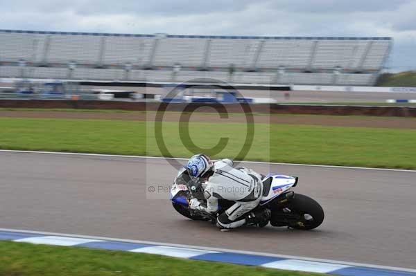 Motorcycle action photographs;Rockingham;Rockingham photographs;Trackday digital images;event digital images;eventdigitalimages;no limits trackday;peter wileman photography;rockingham corby northamptonshire;trackday;trackday photos