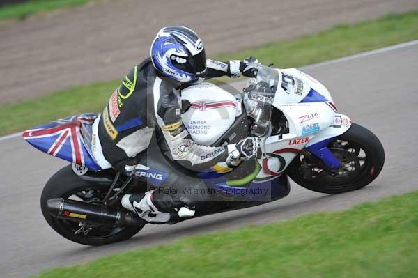 Motorcycle action photographs;Rockingham;Rockingham photographs;Trackday digital images;event digital images;eventdigitalimages;no limits trackday;peter wileman photography;rockingham corby northamptonshire;trackday;trackday photos