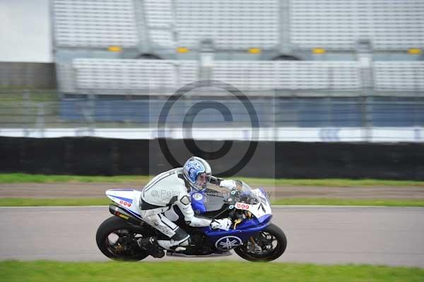 Motorcycle action photographs;Rockingham;Rockingham photographs;Trackday digital images;event digital images;eventdigitalimages;no limits trackday;peter wileman photography;rockingham corby northamptonshire;trackday;trackday photos