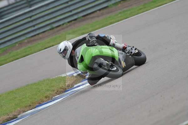 Motorcycle action photographs;Rockingham;Rockingham photographs;Trackday digital images;event digital images;eventdigitalimages;no limits trackday;peter wileman photography;rockingham corby northamptonshire;trackday;trackday photos