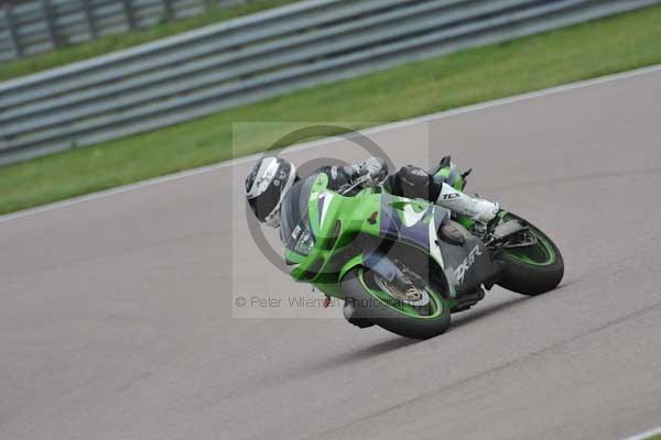 Motorcycle action photographs;Rockingham;Rockingham photographs;Trackday digital images;event digital images;eventdigitalimages;no limits trackday;peter wileman photography;rockingham corby northamptonshire;trackday;trackday photos