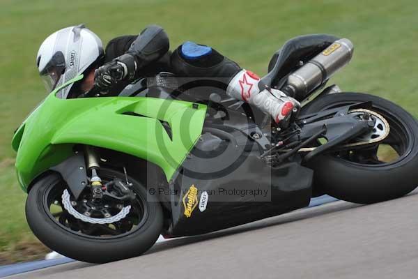 Motorcycle action photographs;Rockingham;Rockingham photographs;Trackday digital images;event digital images;eventdigitalimages;no limits trackday;peter wileman photography;rockingham corby northamptonshire;trackday;trackday photos