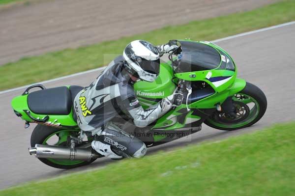 Motorcycle action photographs;Rockingham;Rockingham photographs;Trackday digital images;event digital images;eventdigitalimages;no limits trackday;peter wileman photography;rockingham corby northamptonshire;trackday;trackday photos