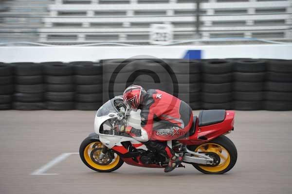 Motorcycle action photographs;Rockingham;Rockingham photographs;Trackday digital images;event digital images;eventdigitalimages;no limits trackday;peter wileman photography;rockingham corby northamptonshire;trackday;trackday photos