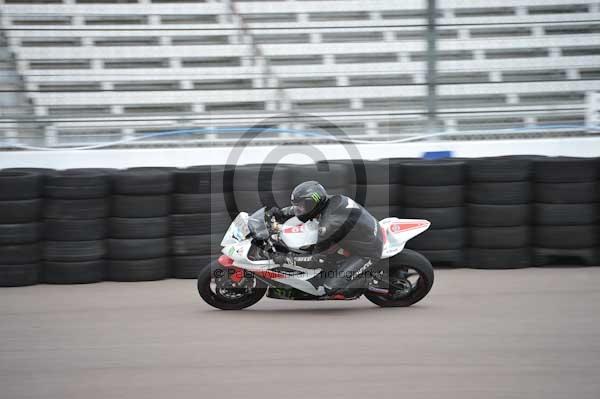 Motorcycle action photographs;Rockingham;Rockingham photographs;Trackday digital images;event digital images;eventdigitalimages;no limits trackday;peter wileman photography;rockingham corby northamptonshire;trackday;trackday photos