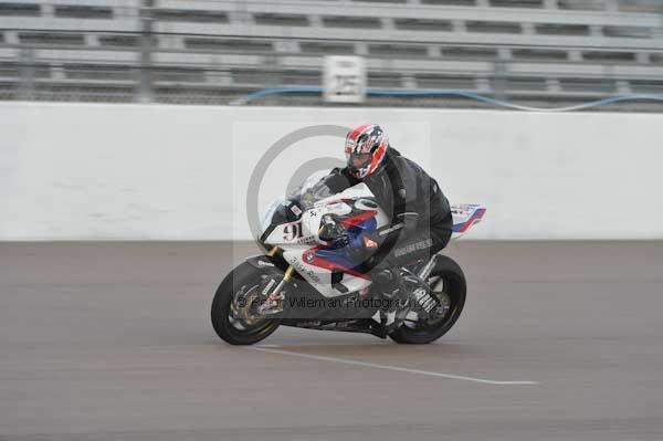 Motorcycle action photographs;Rockingham;Rockingham photographs;Trackday digital images;event digital images;eventdigitalimages;no limits trackday;peter wileman photography;rockingham corby northamptonshire;trackday;trackday photos