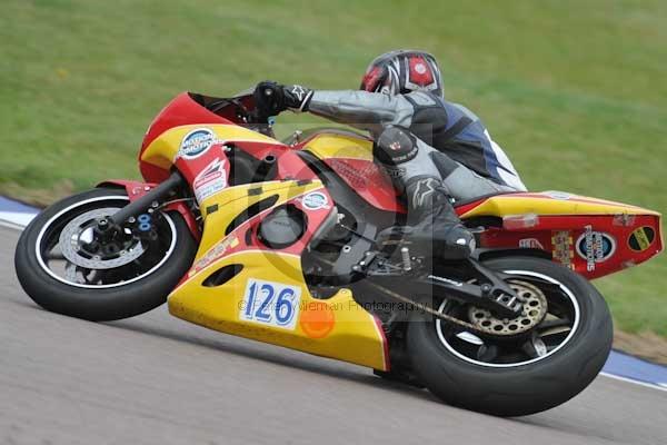 Motorcycle action photographs;Rockingham;Rockingham photographs;Trackday digital images;event digital images;eventdigitalimages;no limits trackday;peter wileman photography;rockingham corby northamptonshire;trackday;trackday photos