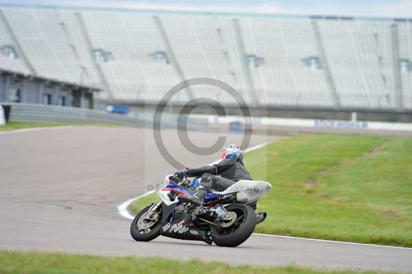 Motorcycle action photographs;Rockingham;Rockingham photographs;Trackday digital images;event digital images;eventdigitalimages;no limits trackday;peter wileman photography;rockingham corby northamptonshire;trackday;trackday photos