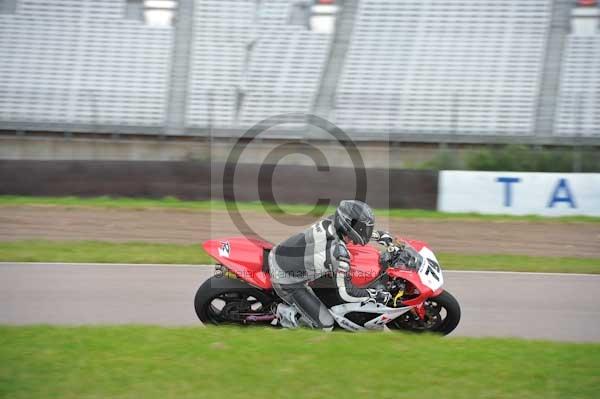 Motorcycle action photographs;Rockingham;Rockingham photographs;Trackday digital images;event digital images;eventdigitalimages;no limits trackday;peter wileman photography;rockingham corby northamptonshire;trackday;trackday photos