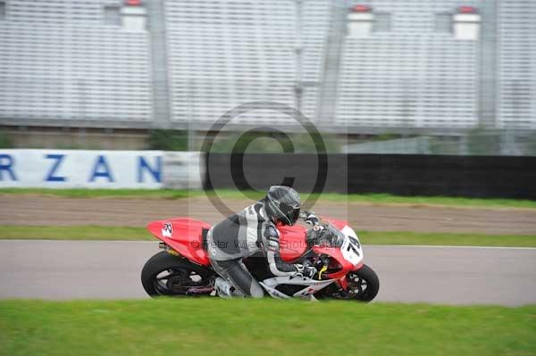 Motorcycle action photographs;Rockingham;Rockingham photographs;Trackday digital images;event digital images;eventdigitalimages;no limits trackday;peter wileman photography;rockingham corby northamptonshire;trackday;trackday photos