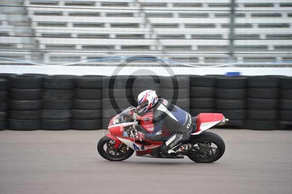 Motorcycle action photographs;Rockingham;Rockingham photographs;Trackday digital images;event digital images;eventdigitalimages;no limits trackday;peter wileman photography;rockingham corby northamptonshire;trackday;trackday photos