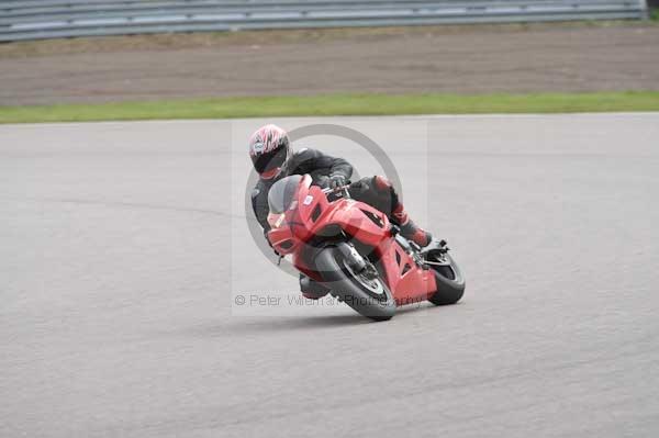 Motorcycle action photographs;Rockingham;Rockingham photographs;Trackday digital images;event digital images;eventdigitalimages;no limits trackday;peter wileman photography;rockingham corby northamptonshire;trackday;trackday photos