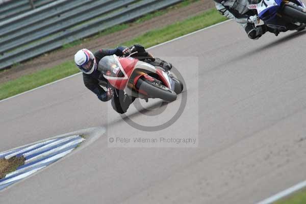 Motorcycle action photographs;Rockingham;Rockingham photographs;Trackday digital images;event digital images;eventdigitalimages;no limits trackday;peter wileman photography;rockingham corby northamptonshire;trackday;trackday photos