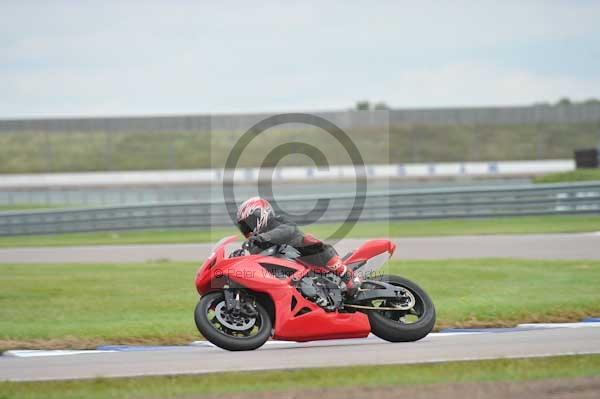 Motorcycle action photographs;Rockingham;Rockingham photographs;Trackday digital images;event digital images;eventdigitalimages;no limits trackday;peter wileman photography;rockingham corby northamptonshire;trackday;trackday photos