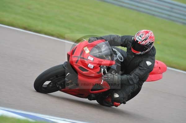 Motorcycle action photographs;Rockingham;Rockingham photographs;Trackday digital images;event digital images;eventdigitalimages;no limits trackday;peter wileman photography;rockingham corby northamptonshire;trackday;trackday photos