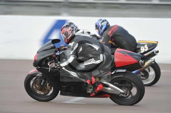 Motorcycle action photographs;Rockingham;Rockingham photographs;Trackday digital images;event digital images;eventdigitalimages;no limits trackday;peter wileman photography;rockingham corby northamptonshire;trackday;trackday photos