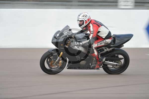 Motorcycle action photographs;Rockingham;Rockingham photographs;Trackday digital images;event digital images;eventdigitalimages;no limits trackday;peter wileman photography;rockingham corby northamptonshire;trackday;trackday photos