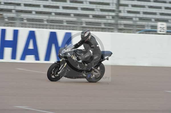 Motorcycle action photographs;Rockingham;Rockingham photographs;Trackday digital images;event digital images;eventdigitalimages;no limits trackday;peter wileman photography;rockingham corby northamptonshire;trackday;trackday photos