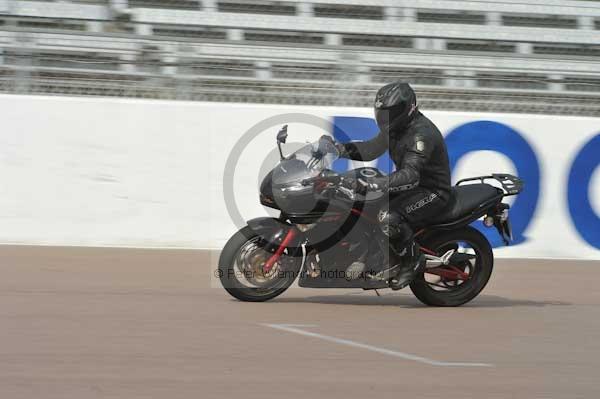 Motorcycle action photographs;Rockingham;Rockingham photographs;Trackday digital images;event digital images;eventdigitalimages;no limits trackday;peter wileman photography;rockingham corby northamptonshire;trackday;trackday photos